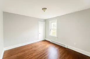 21 Henchman, Worcester, MA 01605 - Photo 9