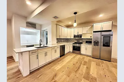 17 Kearney Sq #205, Lowell, MA 01852 - Photo 3