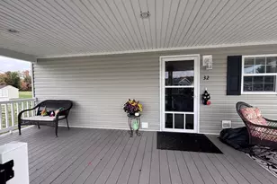 32 Kendall Ct, Raynham, MA 02767 - Photo 3