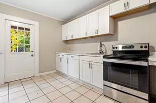 14-24 C St, Northbridge, MA 01588 - Photo 11