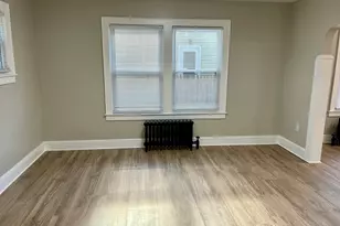 99 Edgemont St, Springfield, MA 01109 - Photo 7