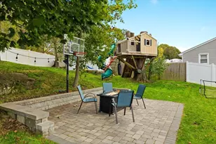 176 Marlborough Rd, Salem, MA 01970 - Photo 35