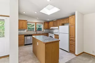 15 Colonial Ln, Winchendon, MA 01475 - Photo 9