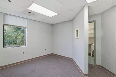 294 N Main St, East Longmeadow, MA 01028 - Photo 17