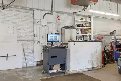 560 River St, Haverhill, MA 01832 - Photo 9