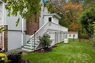 12 Mansfield St, Peabody, MA 01960 - Photo 3