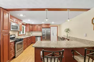 12 Mansfield St, Peabody, MA 01960 - Photo 9