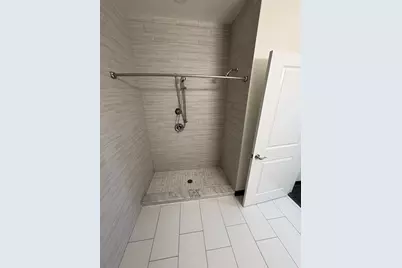 151 Chestnut St #413, Springfield, MA 01103 - Photo 3