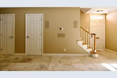 20 Smithfield Ct #20, Springfield, MA 01108 - Photo 17