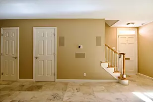 20 Smithfield Ct, Springfield, MA 01108 - Photo 17