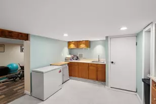 425 Pleasant St, Marlborough, MA 01752 - Photo 23