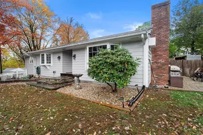 425 Pleasant St, Marlborough, MA 01752 - Photo 29