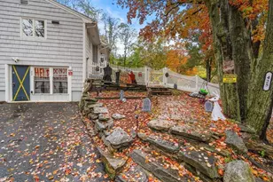 425 Pleasant St, Marlborough, MA 01752 - Photo 3