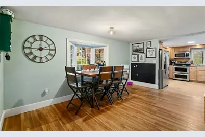 425 Pleasant St, Marlborough, MA 01752 - Photo 9