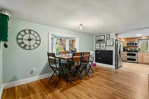 425 Pleasant St, Marlborough, MA 01752 - Photo 9