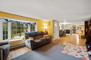 425 Pleasant St, Marlborough, MA 01752 - Photo 11