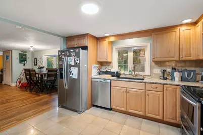 425 Pleasant St, Marlborough, MA 01752 - Photo 7