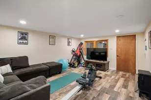 425 Pleasant St, Marlborough, MA 01752 - Photo 21