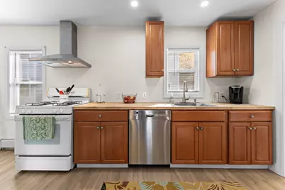 1011 Webster St, Needham, MA 02492 - Photo 27