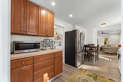 1011 Webster St, Needham, MA 02492 - Photo 25