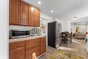 1011 Webster St, Needham, MA 02492 - Photo 25