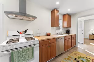 1011 Webster St, Needham, MA 02492 - Photo 23