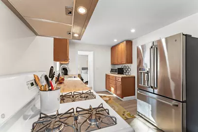 1011 Webster St, Needham, MA 02492 - Photo 21