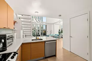 1 Earhart St, Cambridge, MA 02141 - Photo 9