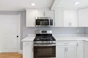 21 Gates Ave, Hudson, MA 01749 - Photo 5