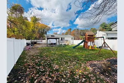 27 Fitchburg St, Marlborough, MA 01752 - Photo 33