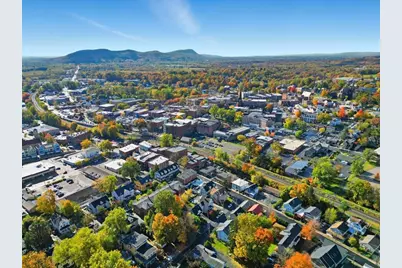 30 Graves Ave #B, Northampton, MA 01060 - Photo 3