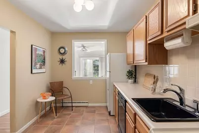 22 Branchfield St. #4-1, Boston, MA 02124 - Photo 5