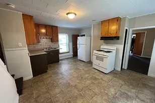 694 Lakeview Ave, Lowell, MA 01850 - Photo 3