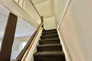 694 Lakeview Ave, Lowell, MA 01850 - Photo 9