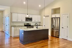 28 Spring St, Petersham, MA 01366 - Photo 9