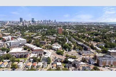 39-41 W. Walnut Park, Boston, MA 02119 - Photo 5