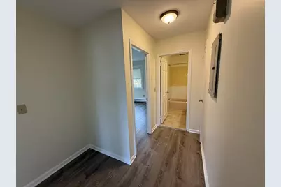 8-10 Essex Street #5, Andover, MA 01810 - Photo 7