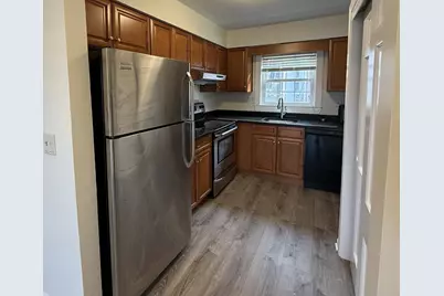 8-10 Essex Street #5, Andover, MA 01810 - Photo 1