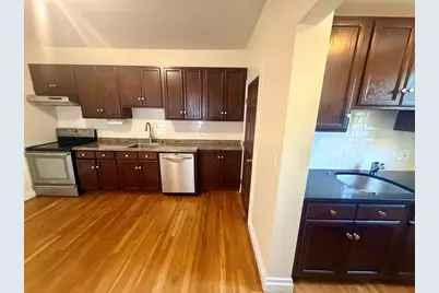 19 Banks St #1, Somerville, MA 02144 - Photo 3