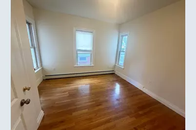 19 Banks St #1, Somerville, MA 02144 - Photo 9