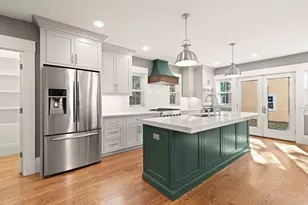 70 School St, Waltham, MA 02452 - Photo 5