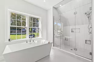 14 Liana St, Woburn, MA 01801 - Photo 19