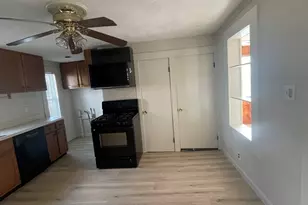 15 Green St, Reading, MA 01867 - Photo 7