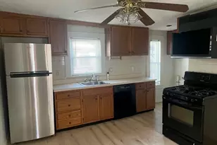 15 Green St, Reading, MA 01867 - Photo 5