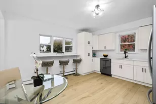 25 Ladd St, Watertown, MA 02472 - Photo 5