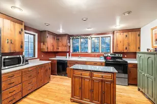 7 Sullivan St, North Andover, MA 01845 - Photo 5