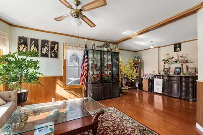 8 Wilmont St, Springfield, MA 01108 - Photo 7