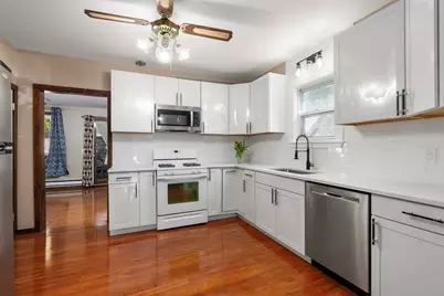 8 Wilmont St, Springfield, MA 01108 - Photo 13