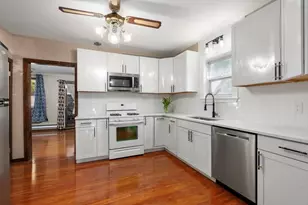 8 Wilmont St, Springfield, MA 01108 - Photo 13