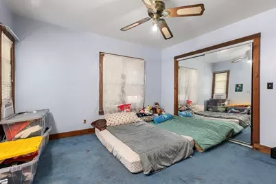 8 Wilmont St, Springfield, MA 01108 - Photo 21